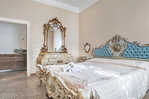 3 bedrooms, iron/ironing board, bed sheets
