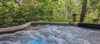 Songbird Haven by Bucolic Escapes, Midterm Stays Available