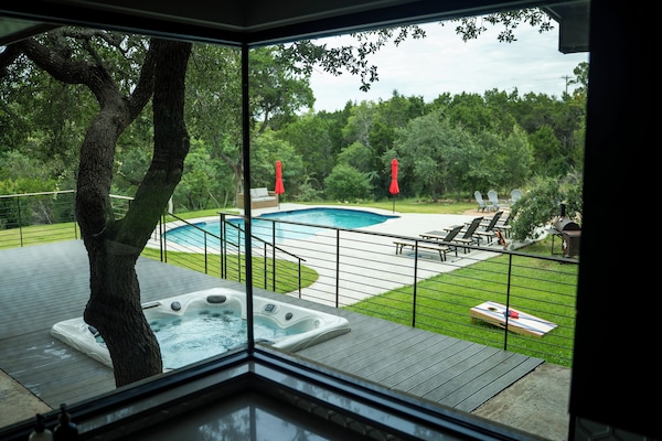 Piscina all'aperto, una piscina riscaldata