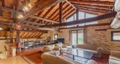 Holiday Home 'La Casona Y Casitas De Tabladillo' with Private Pool, Private Terrace and Garden