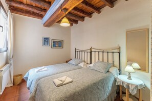 9 Schlafzimmer, Bügeleisen/Bügelbrett, Bettwäsche