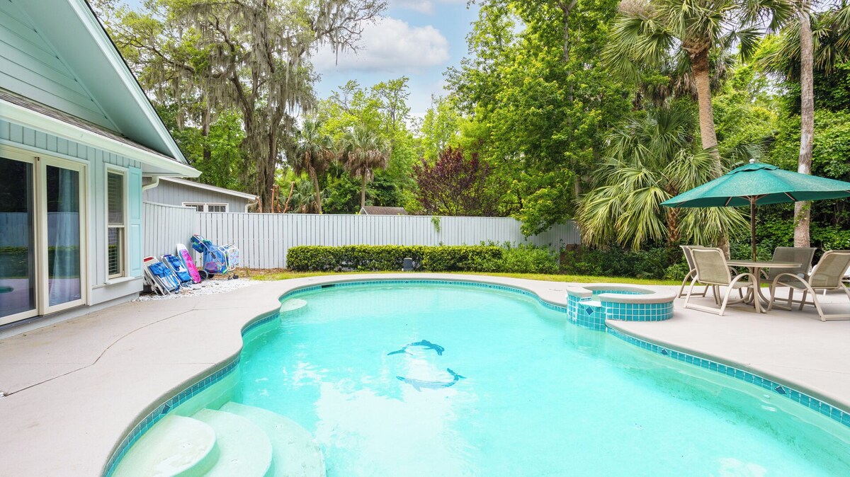 Family Home in Forest Beach w/ Pool&Spa, BBQ, Game Room | 2 Blocks to Beach