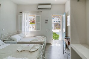 1 habitación, tabla de planchar con plancha, wifi gratis y ropa de cama 