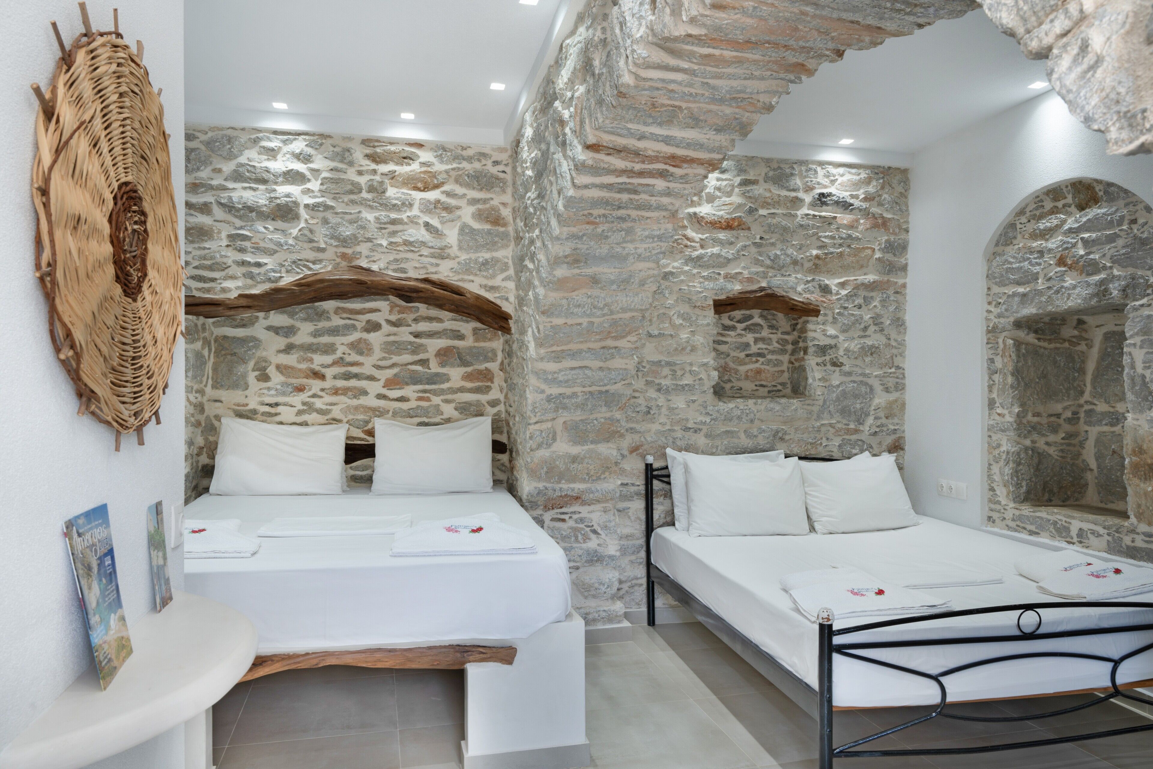 1 chambre, fer et planche à repasser, Wi-Fi gratuit, draps fournis