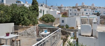 Einzimmerapartment 'Politimi's N2' mit Bergblick, WLAN und Klimaanlage