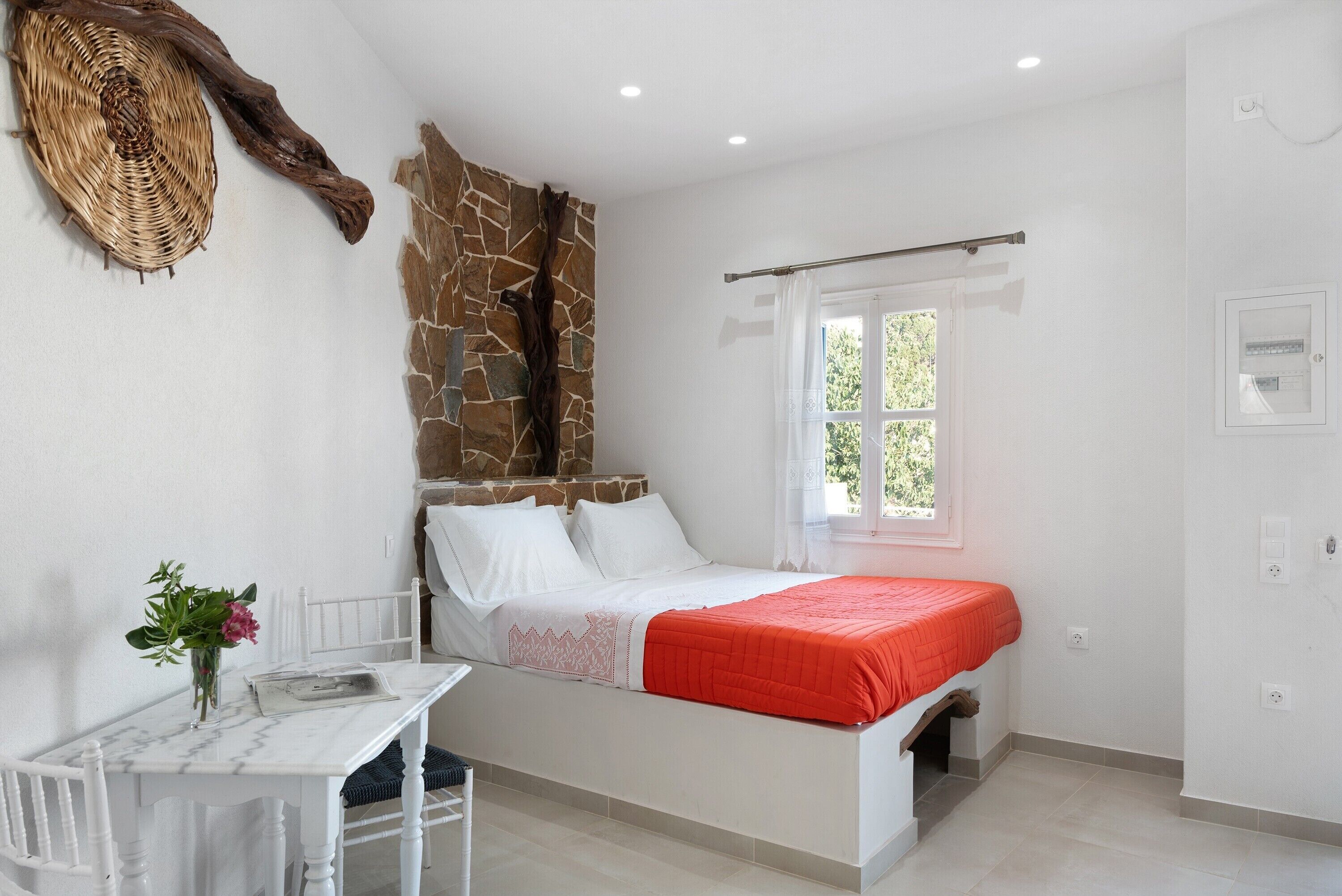 1 chambre, fer et planche à repasser, Wi-Fi gratuit, draps fournis