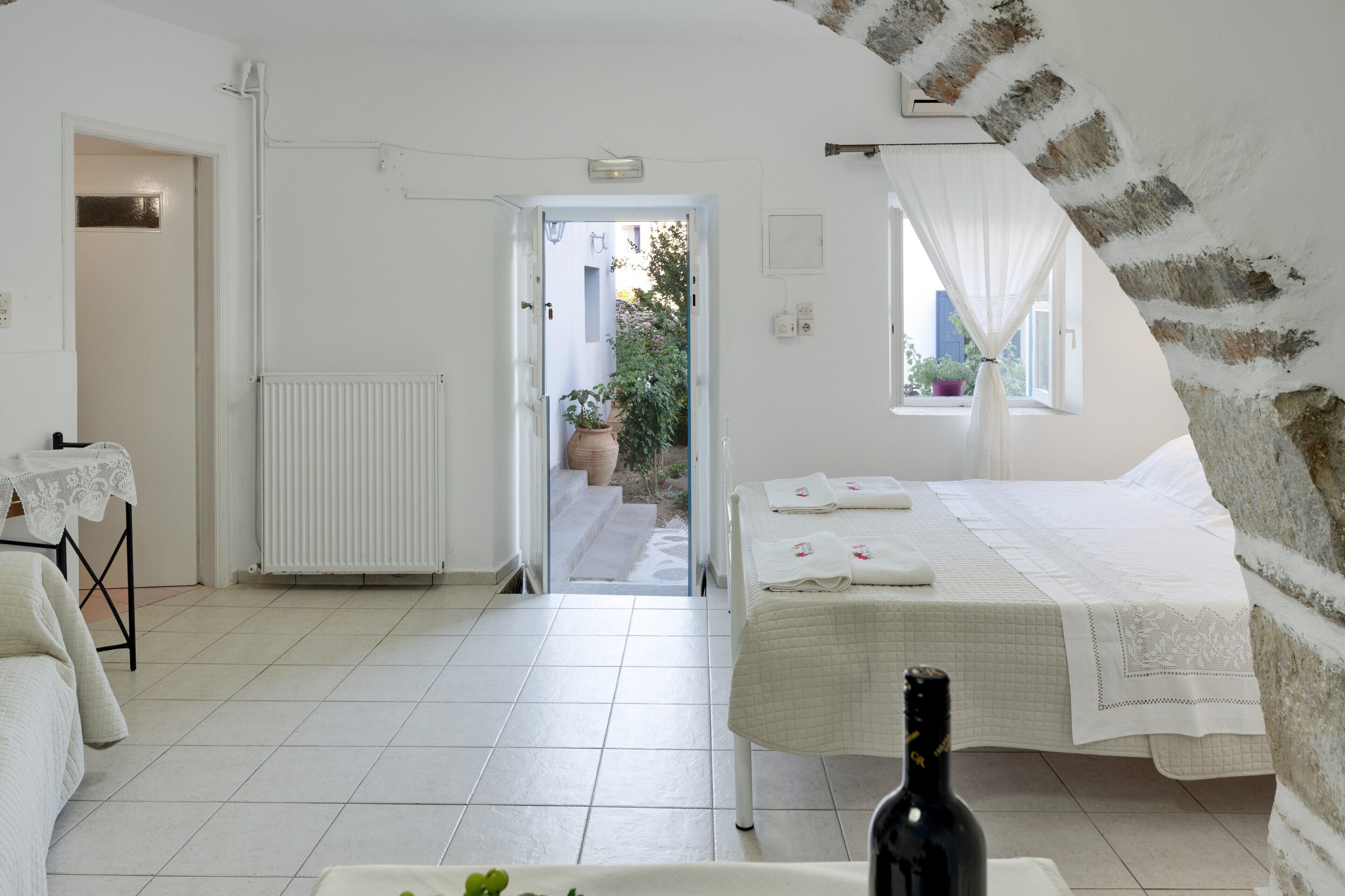 1 camera, ferro/asse da stiro, Wi-Fi gratuito, lenzuola