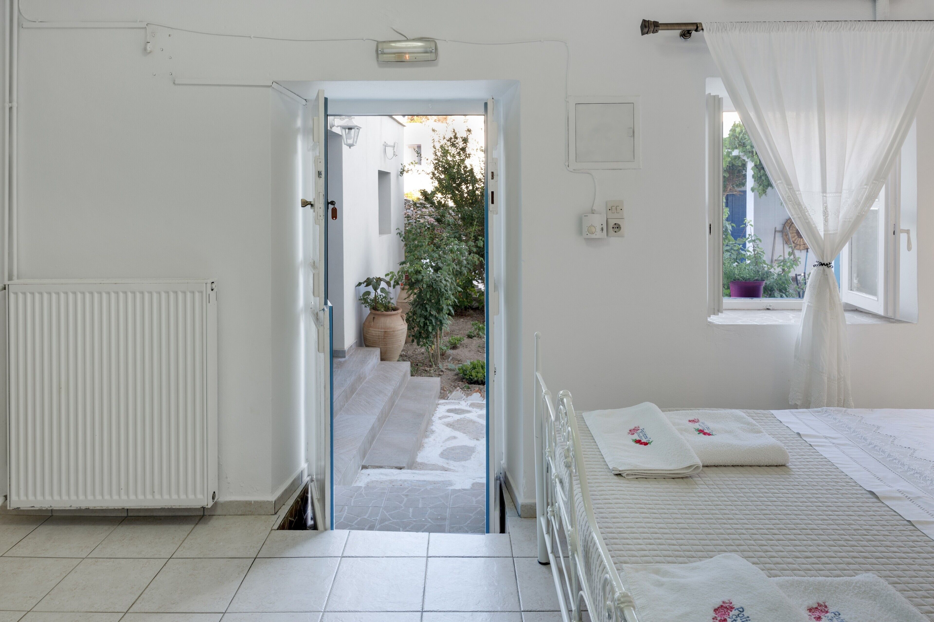 1 camera, ferro/asse da stiro, Wi-Fi gratuito, lenzuola