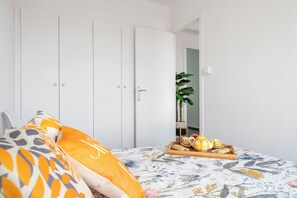 3 dormitorios, tabla de planchar con plancha, wifi gratis y ropa de cama