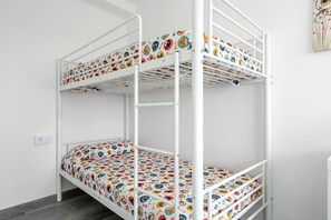 3 Schlafzimmer, Bügeleisen/Bügelbrett, kostenloses WLAN, Bettwäsche