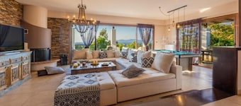 Country House 'Casa Natura' with Sea View, Wi-Fi and Air Conditioning