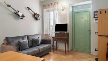 Télévision, table de tennis de table