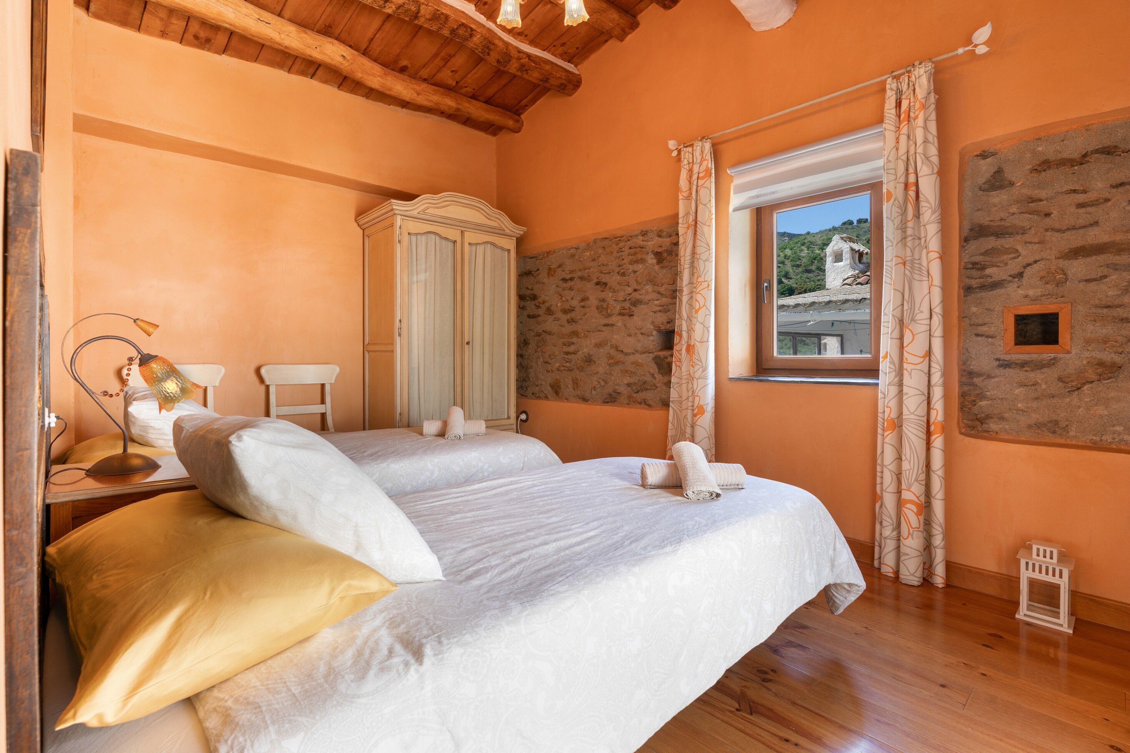 2 dormitorios, wifi gratis, ropa de cama