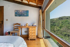 2 chambres, accès au Wi-Fi (inclus), literie fournie