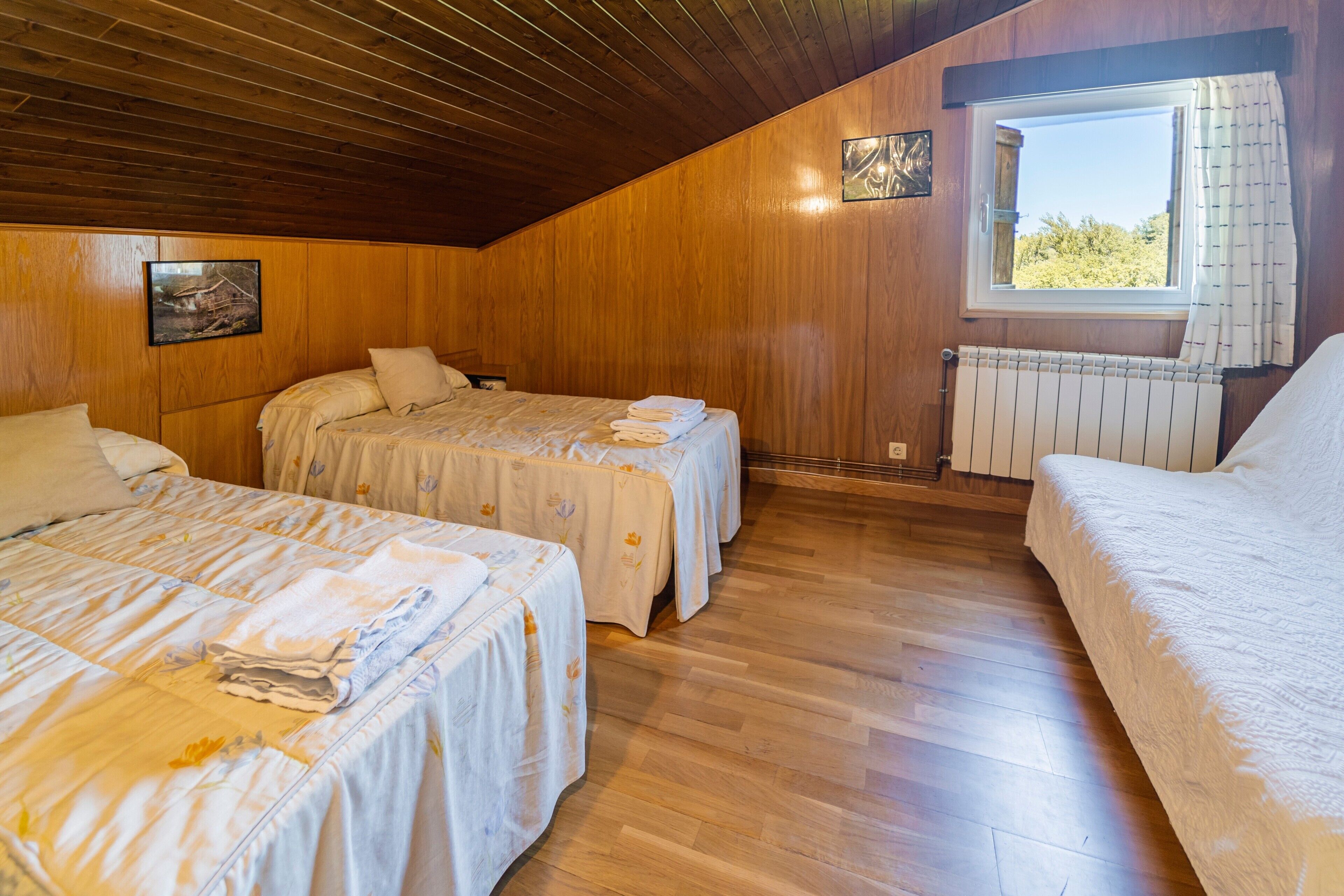 4 chambres, Wi-Fi gratuit, draps fournis