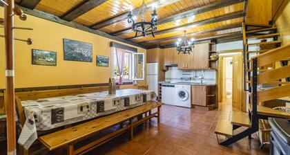 Apartment 'Valle De Juarros' with Private Pool, Private Garden and Wi-Fi