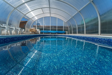 Pool. Apartment 'Valle De Juarros' with Private Pool, Private Garden and Wi-Fi