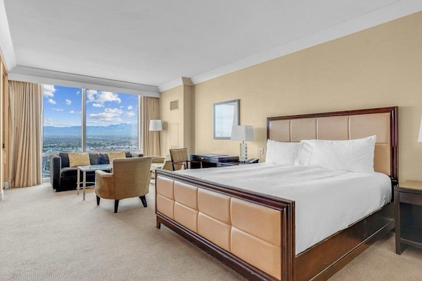 1 dormitorio, tabla de planchar con plancha, wifi y ropa de cama