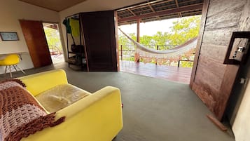 Suíte Ingapura | 1 bedroom, laptop workspace, free WiFi