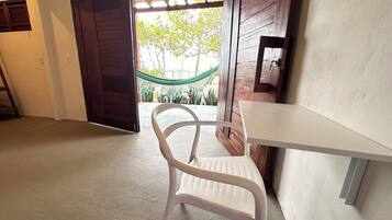 Suíte Tainha | Laptop workspace, free WiFi