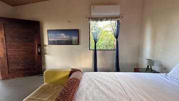 Suíte Ingapura | 1 bedroom, laptop workspace, free WiFi
