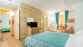 6 bedrooms, iron/ironing board, free WiFi, bed sheets