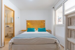 1 bedroom, free WiFi, bed sheets - Apartment 'Lobéal' with Shared Pool, Wi-Fi and Air Conditioning (Auriol)