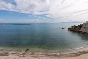 Platja a a prop 