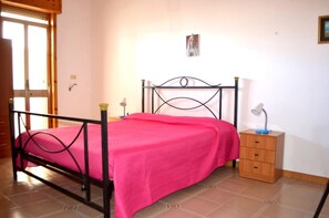 1 bedroom - Holiday Home 'Ll42 Casa Vacanze Ureshii' with Air Conditioning (San Foca)