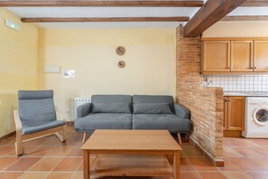 TV - Apartment 'Casa Cala' with Mountain View, Shared Pool and Shared Garden (Altura)