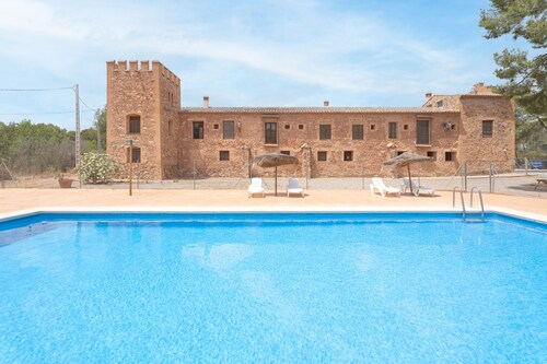 Apartment 'Marta' with Mountain View, Shared Pool and Shared Garden