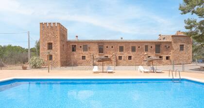 Apartment 'Marta' with Mountain View, Shared Pool and Shared Garden