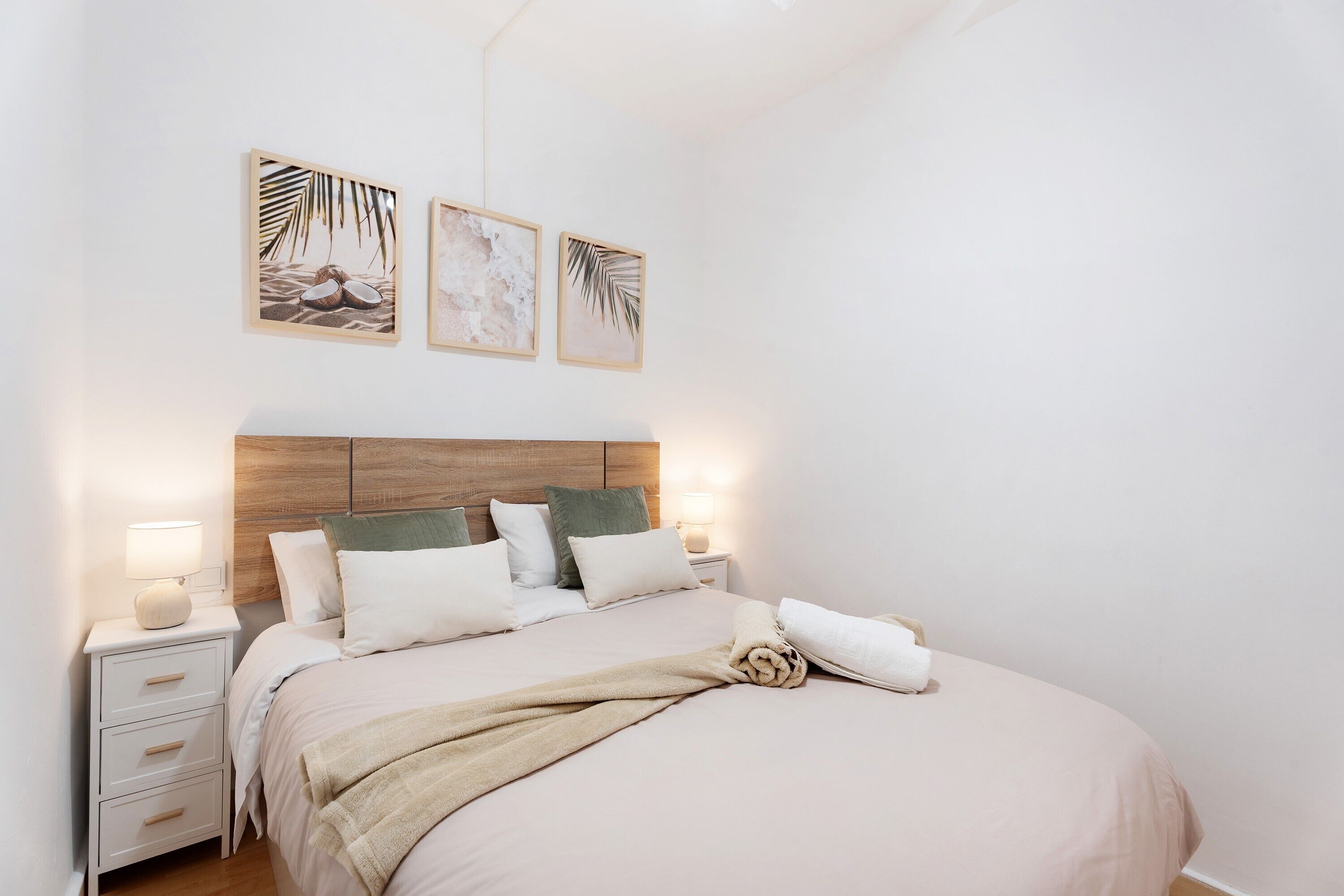 1 dormitorio, tabla de planchar con plancha, wifi gratis y ropa de cama