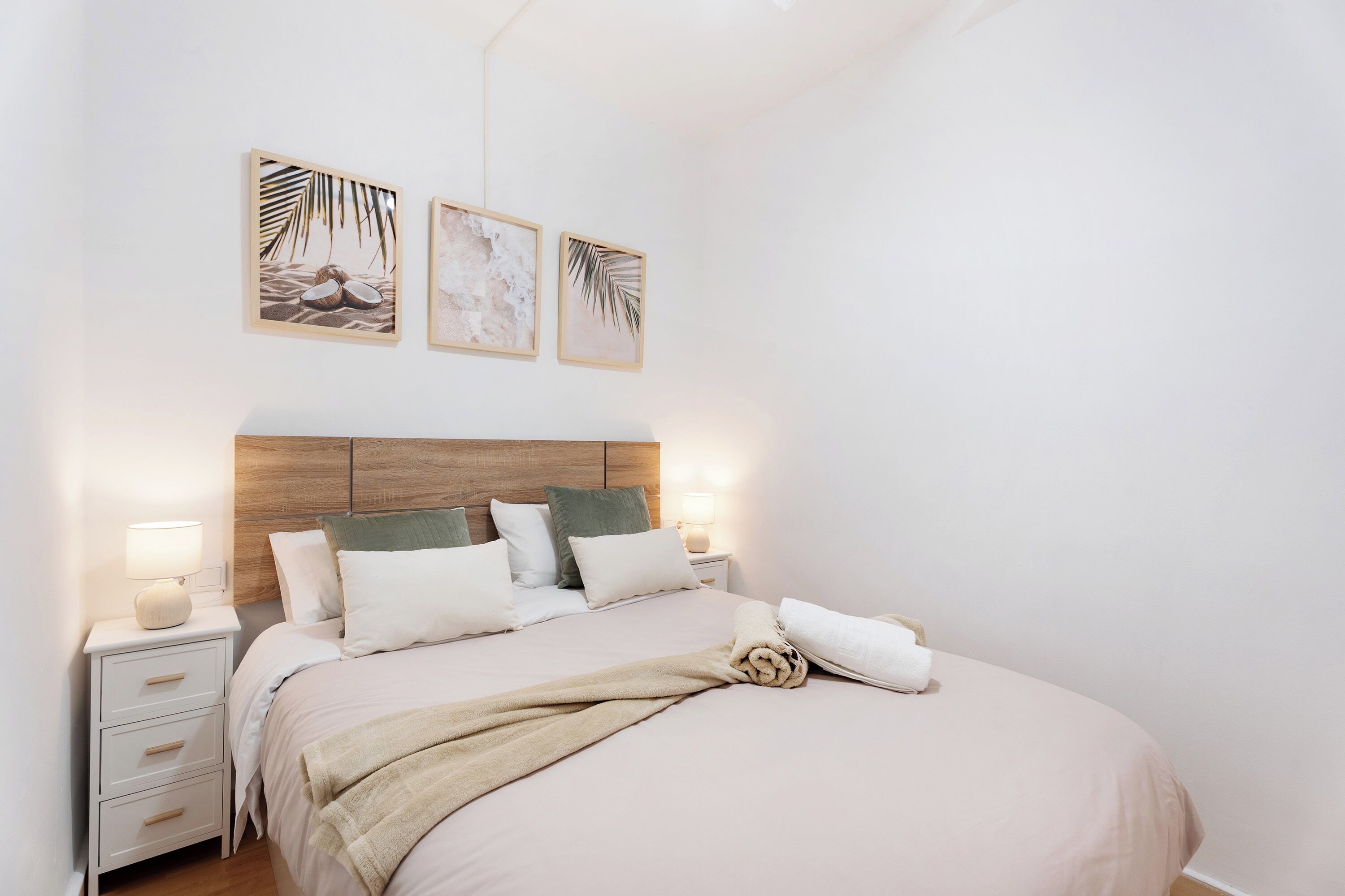 1 slaapkamer, een strijkplank/strijkijzer, gratis wifi, beddengoed