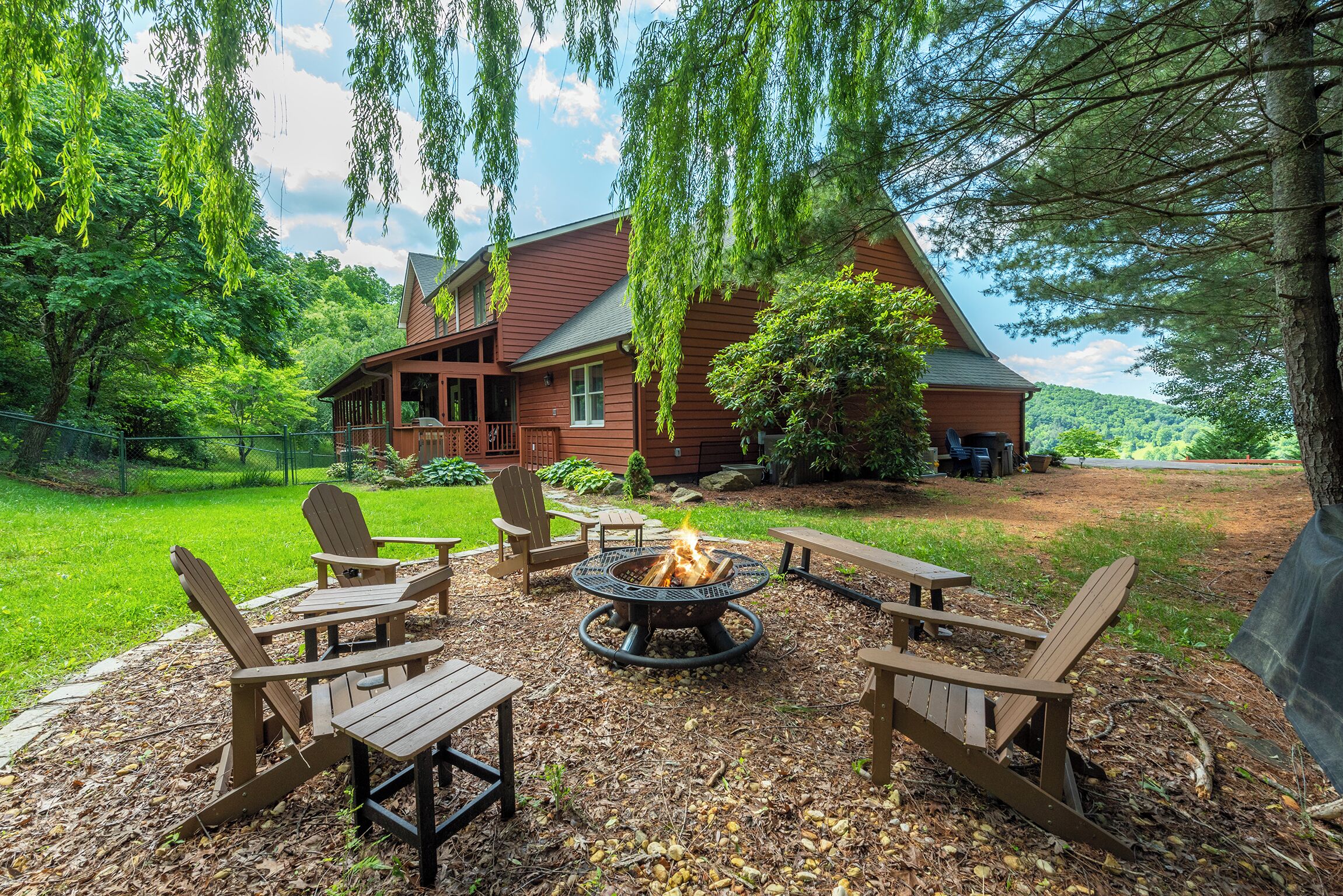 Marshall Skyline Retreat | Pet-Friendly, Mountain Views, Hot Tub, Gym, Movie Theater & Game Room!