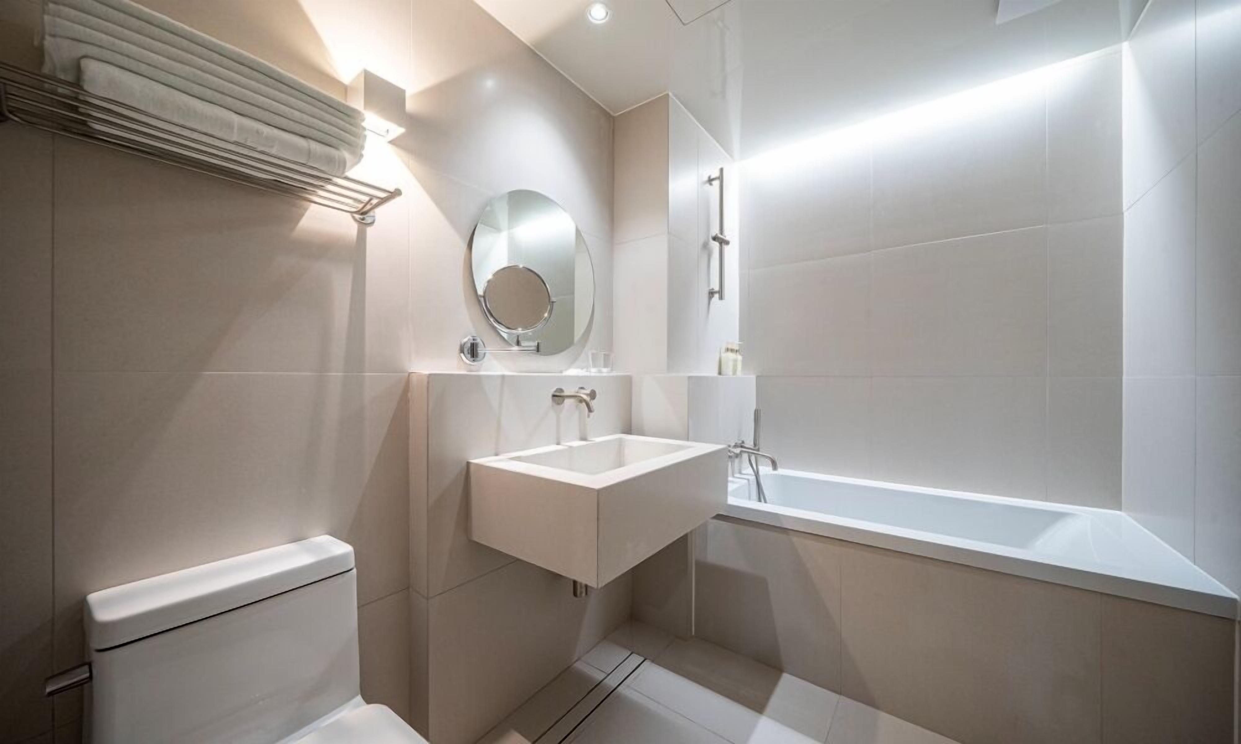 Twin Room | 浴室 | 淋浴設備、吹風機、浴袍、拖鞋