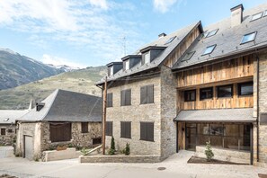 Exterior - Montardo (Artíes)