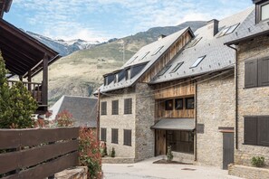 Exterior - Montardo (Artíes)