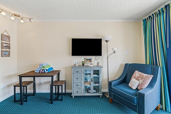 Smart TV - Your new happy, condo On Seawall (Galveston)