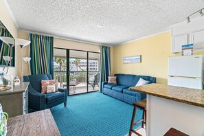 Smart TV - Your new happy, condo On Seawall (Galveston)