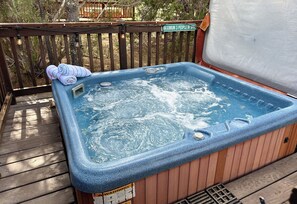 Outdoor spa tub - Whispering Pines | Updated, Hot tub, Pet-friendly (Overgaard)