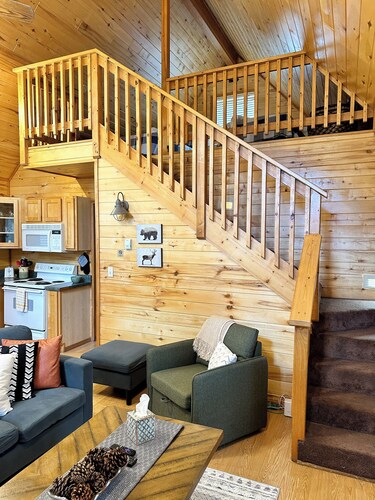 Whispering Pines | Updated, Hot tub, Pet-friendly