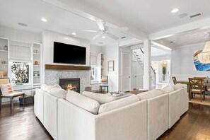 Smart TV, chimenea