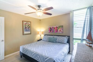 1 dormitorio, tabla de planchar con plancha, wifi y ropa de cama