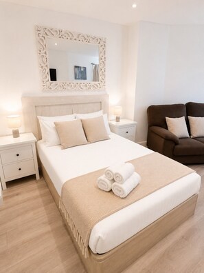 1 bedroom, iron/ironing board, travel cot, WiFi