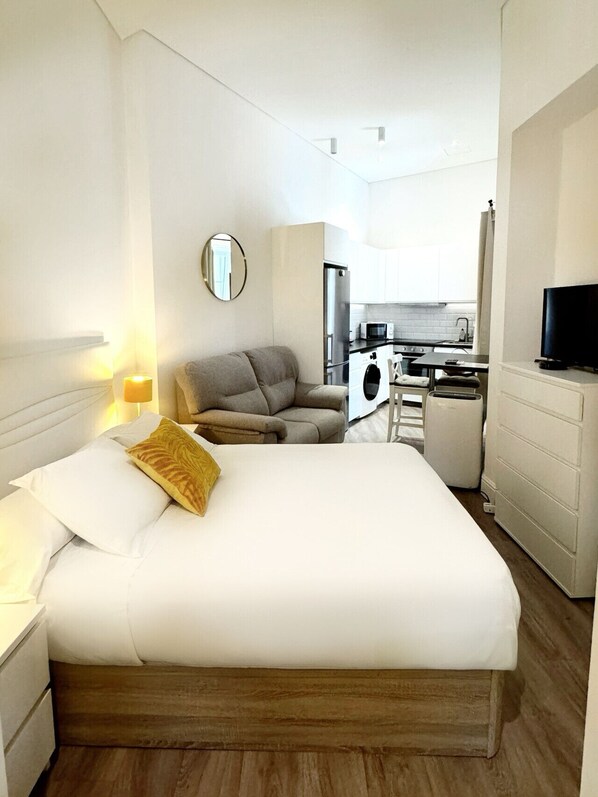 1 bedroom, iron/ironing board, travel crib, WiFi