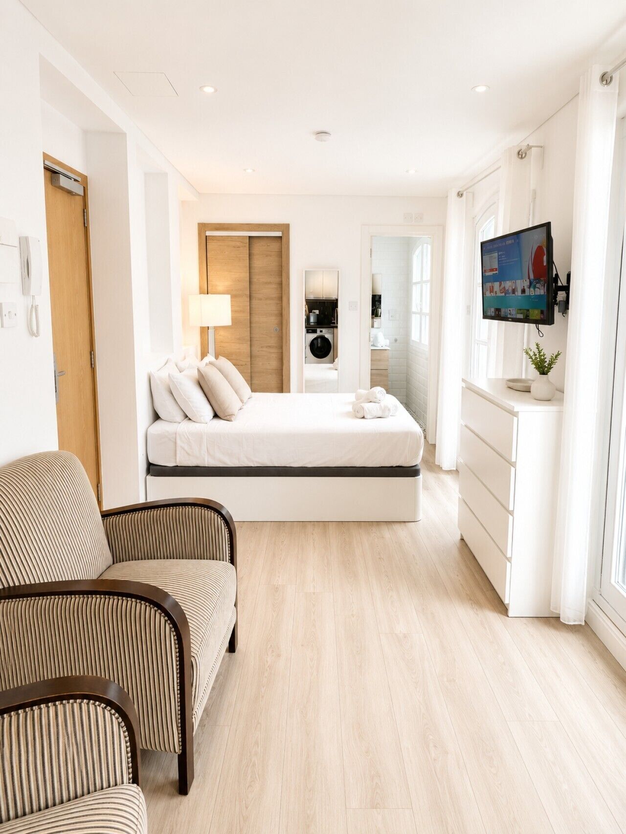 1 bedroom, iron/ironing board, travel cot, WiFi
