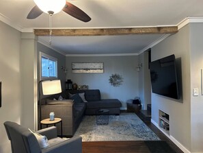 Smart TV, fireplace, DVD player