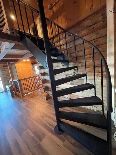 Log home on White Lake:  Dog Friendly!!!