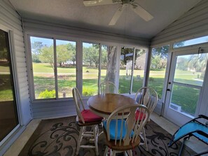 Dining - Fairway Haven with Golf Cart (The Villages)